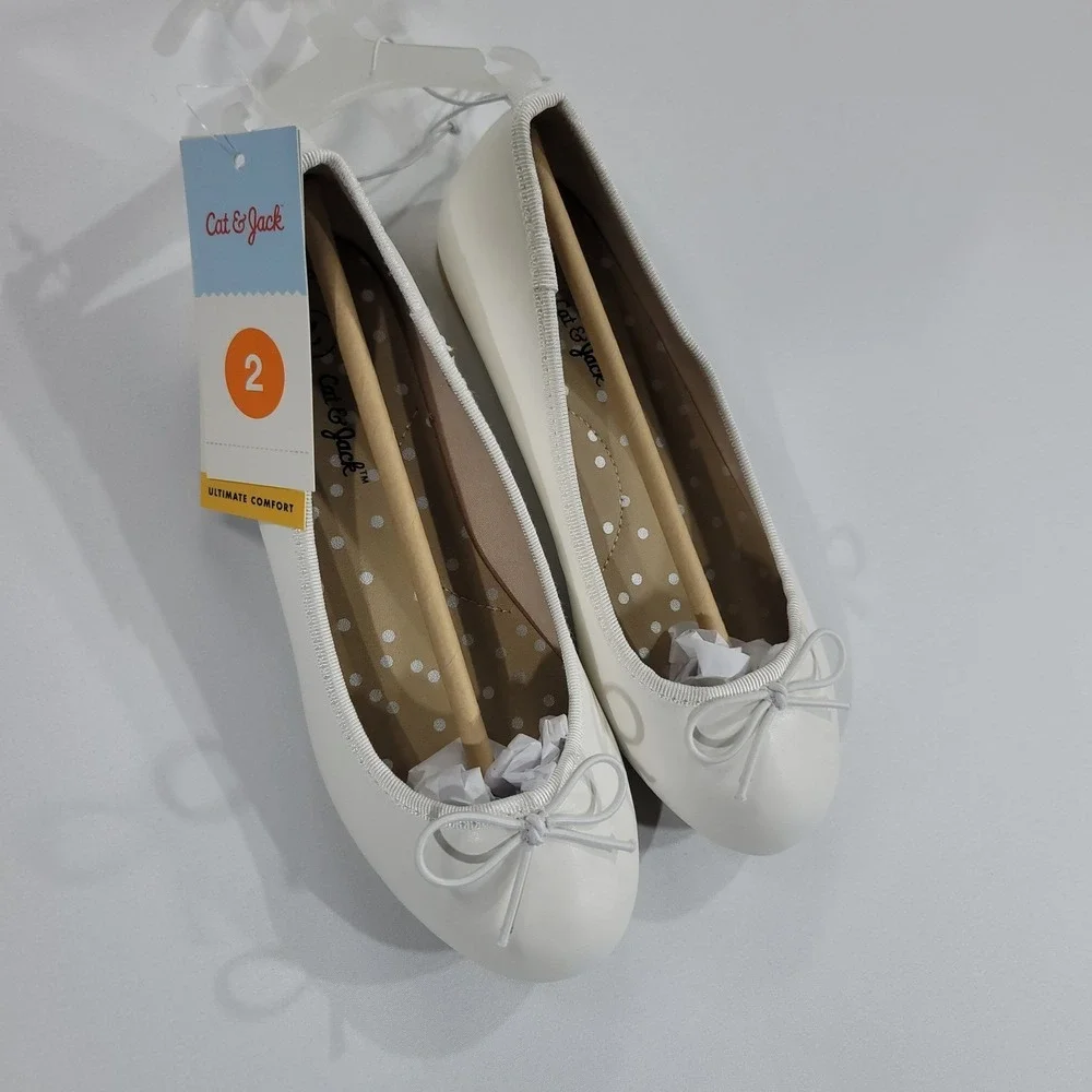 Cat & Jack Diana White Ballet Flats Girls Size 2 Slip On Bow Shoes AF533 New